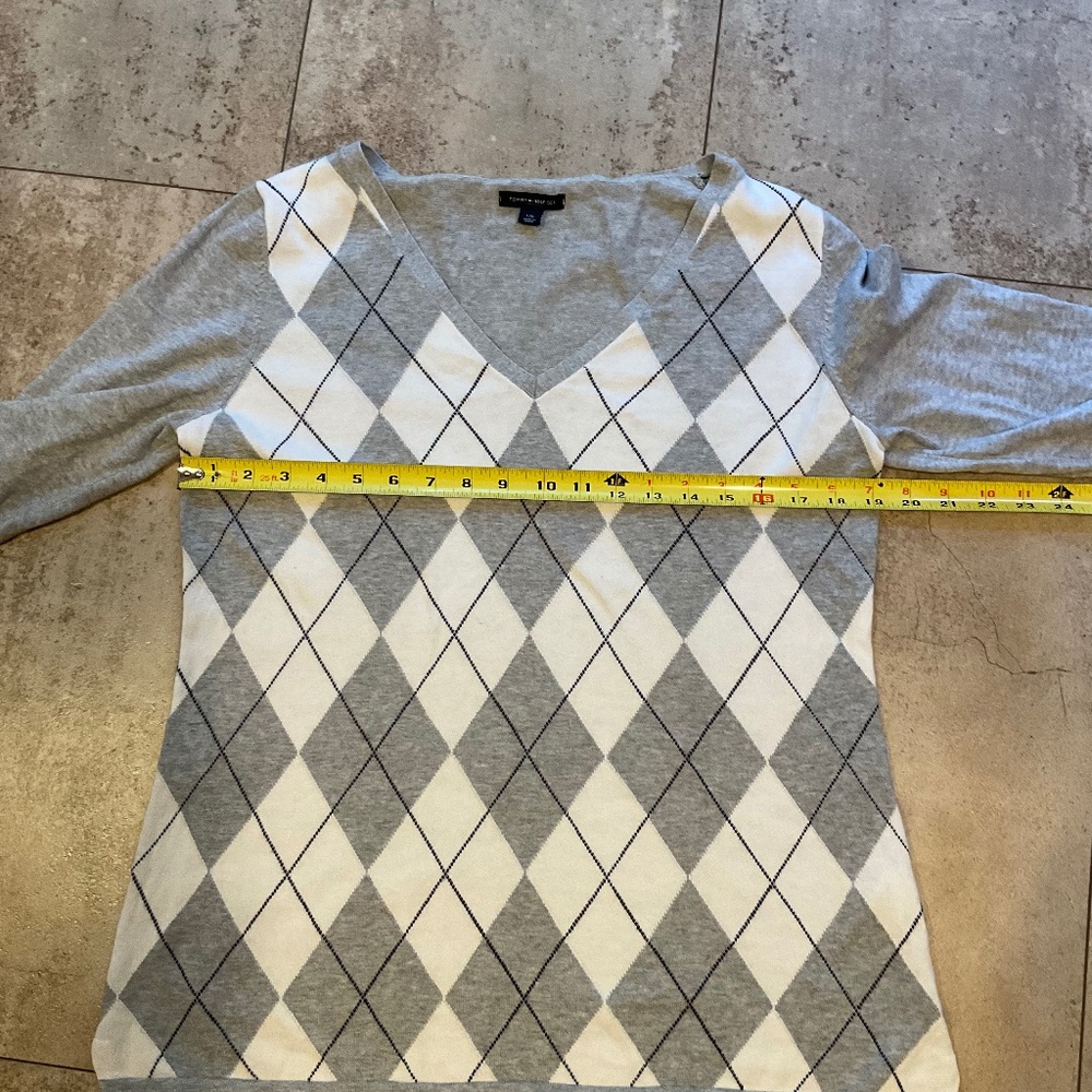 Tommy Hilfiger Women's V-Neck Argyle Sweater Gray Sz L - Picture 7 of 13